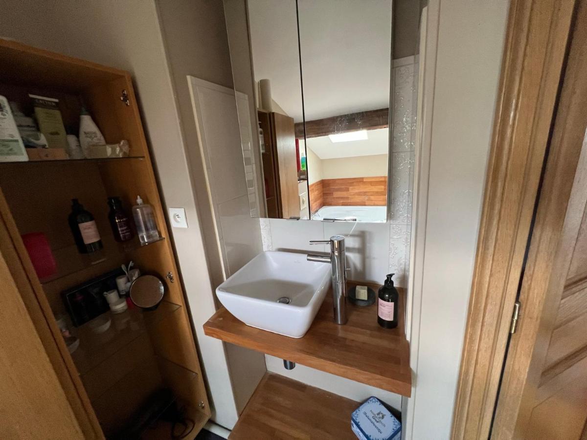 Apartment Duplex In Montmartre 4-5 Personnes Paris