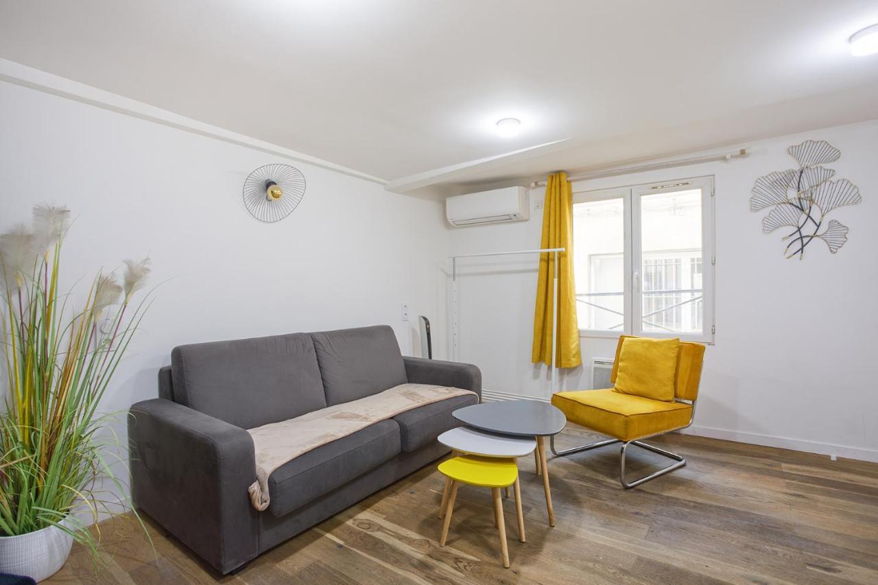 Rent A - 2p Passage Du Caire Apartment *