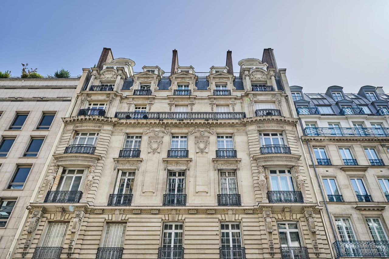 Place Vendome By Studio Prestige *