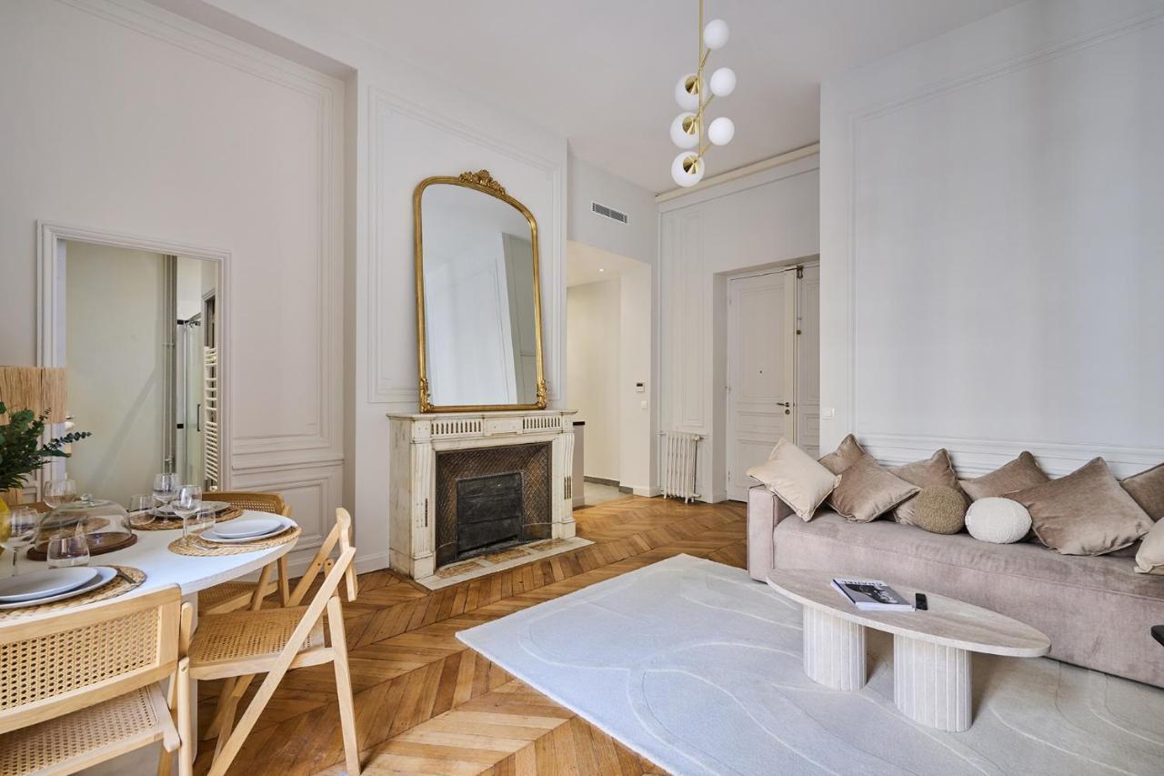 Place Vendome By Studio Prestige