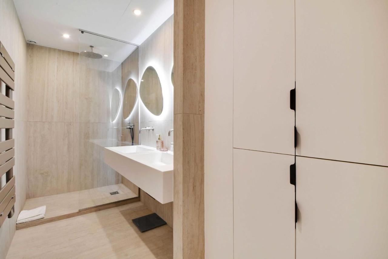 Cosy 2br-6p Champs Elysees Apartment *