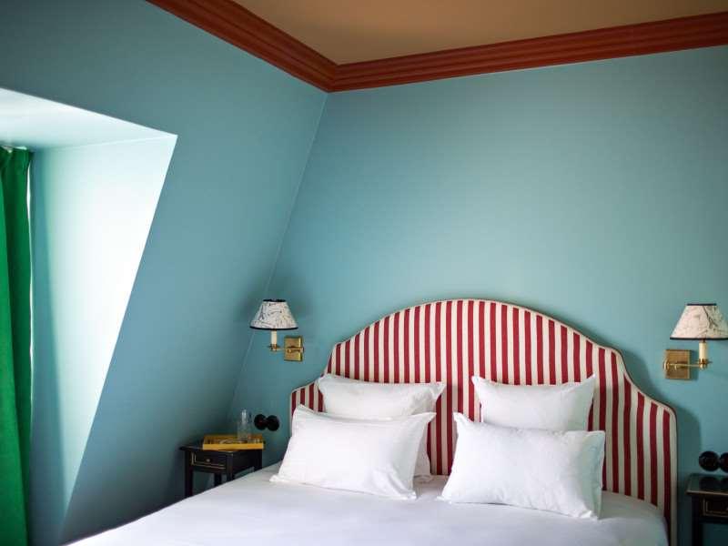 Les Deux Gares Hotel *