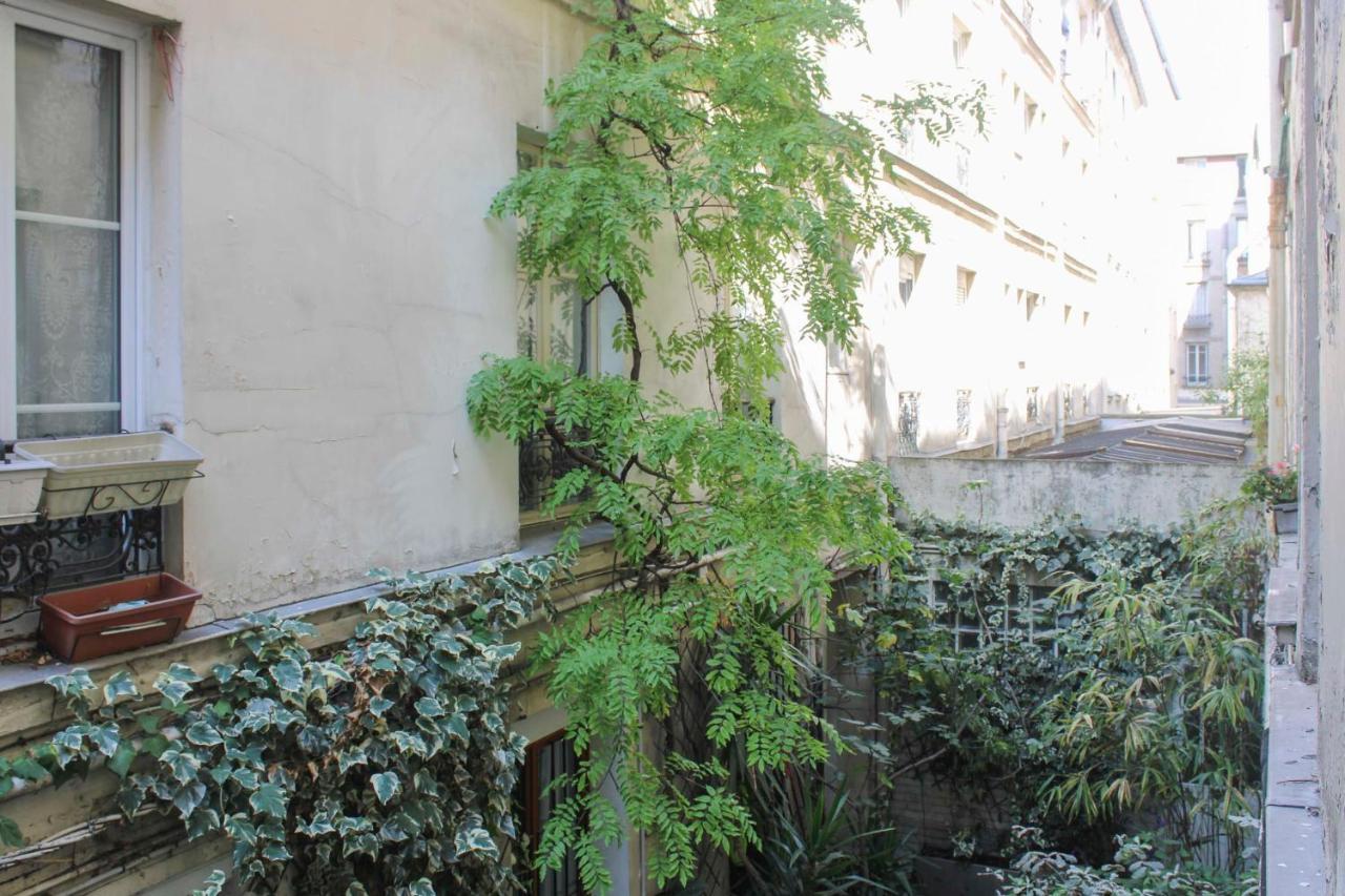 Pretty Nest Close To Pere-lachaise Paris