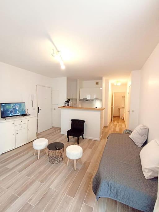 Bel F2 Avec Terrasse Apartment Paris