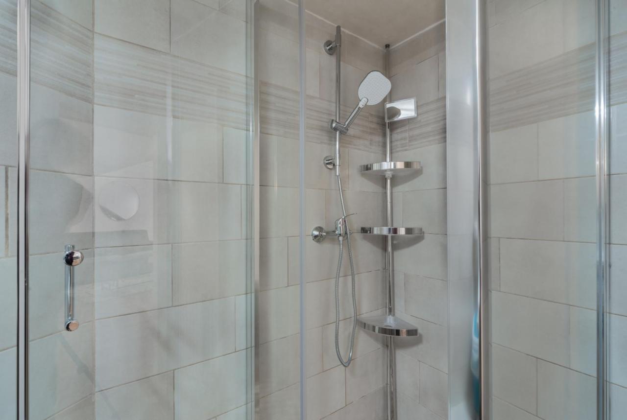 Appartement Artois Champs-elysées Paris