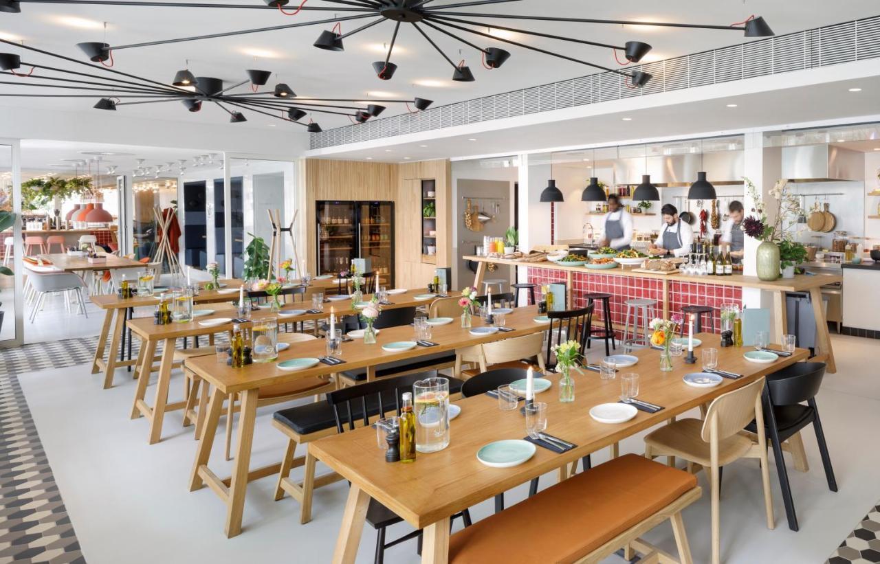 Aparthotel Zoku 4*