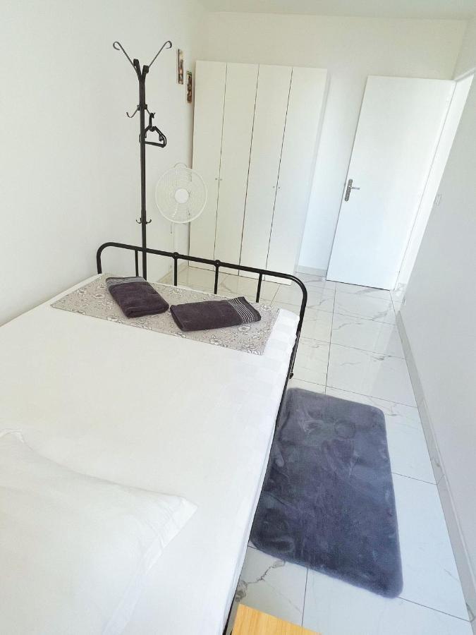 Appartement Near Subway And Supermarket Paris