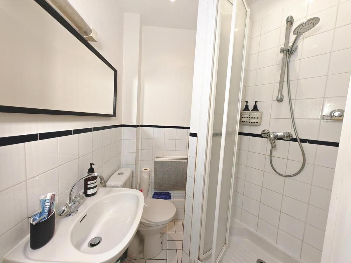 2 Pieces A Montmartre, Proche Sacre Coeur Apartment