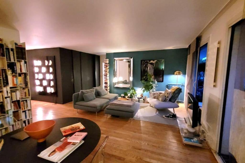 Apartment Lovely Artist Paris