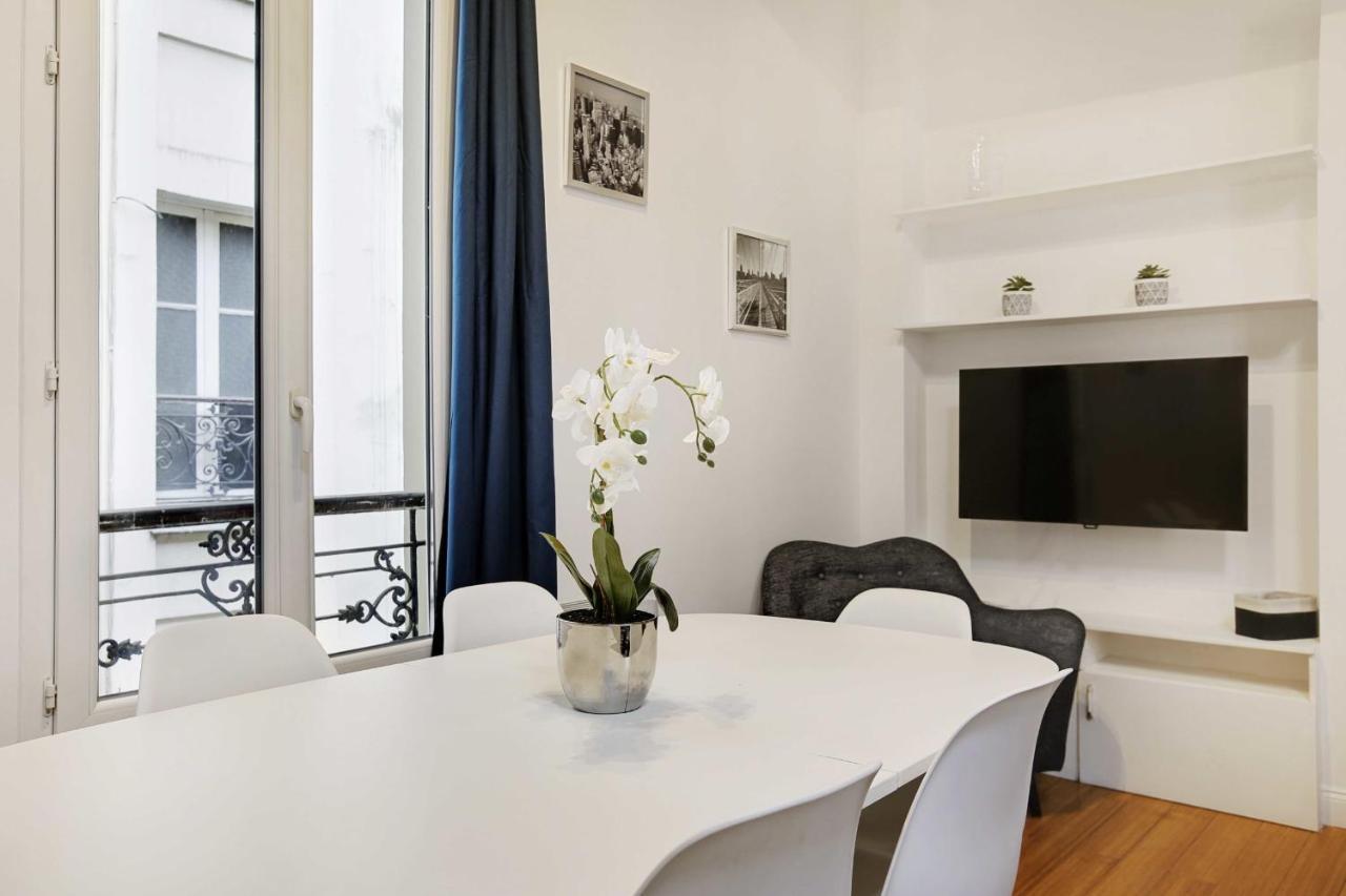 Bright Duplex 3br - Montmartre Paris