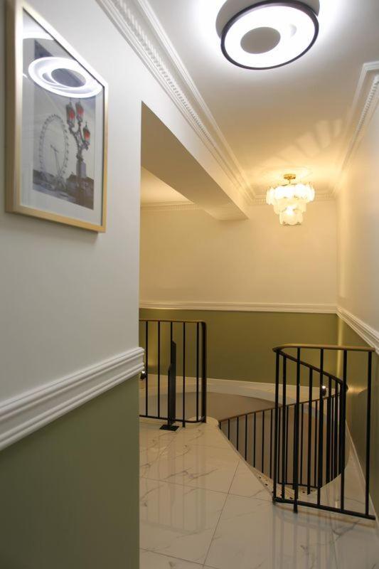 Triplex 250m² 6ch - Clim - Tres Spacieux - Appartement Paris