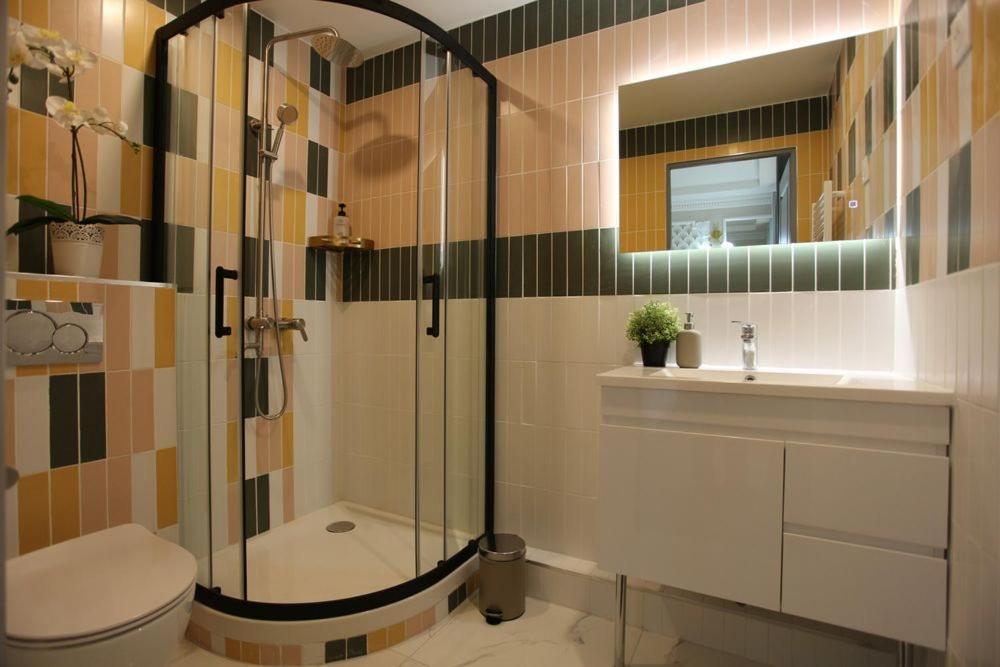 Triplex 250m² 6ch - Clim - Tres Spacieux - Appartement *