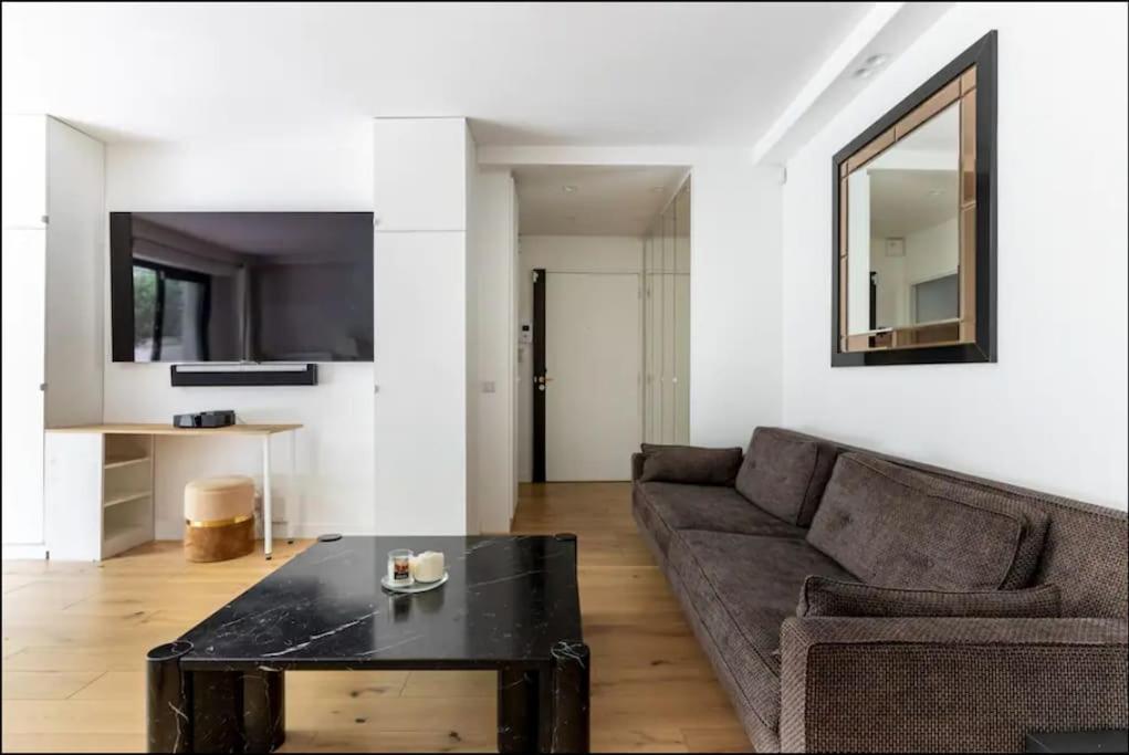 Appartement Passy/ranelagh : Superbe Avec Terrasse *