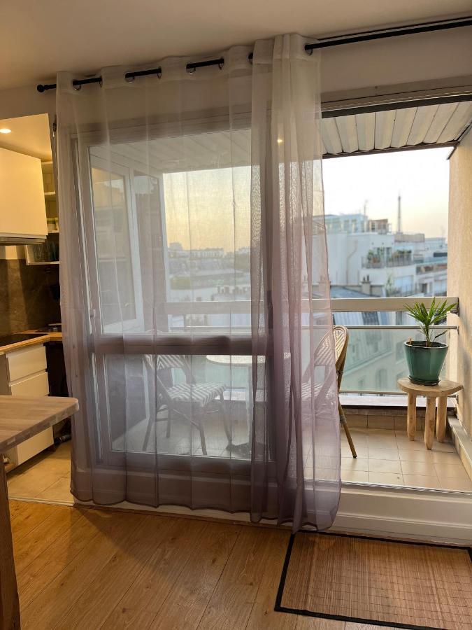 Tour Eiffel-montparnasse Joli Studio Appartement