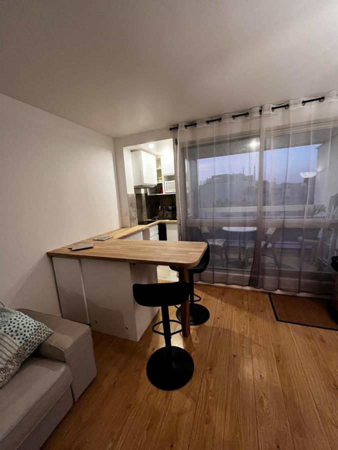 Tour Eiffel-montparnasse Joli Studio * Paris