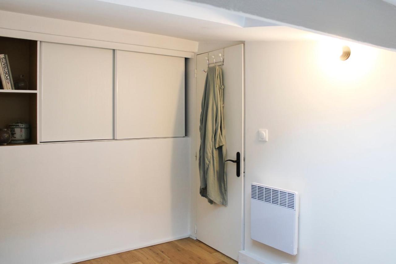 Apartment Atypical Cocoon At The Foot Of Montmartre Paris