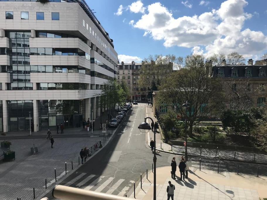 Beau A Balcon Vue Tour Eiffel & Parking Appartement *