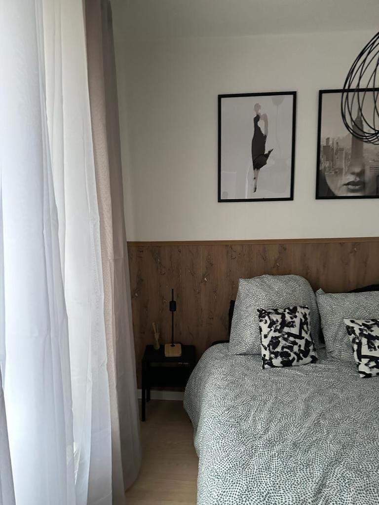 Bastille Cosy Flat *