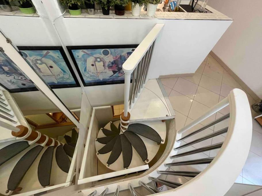 Chezadrienparis - De 90m2 En Souplex Apartment *