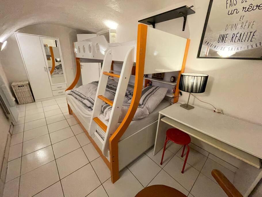 Chezadrienparis - De 90m2 En Souplex *