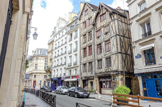 Quartier Dans Le Marais De * Paris