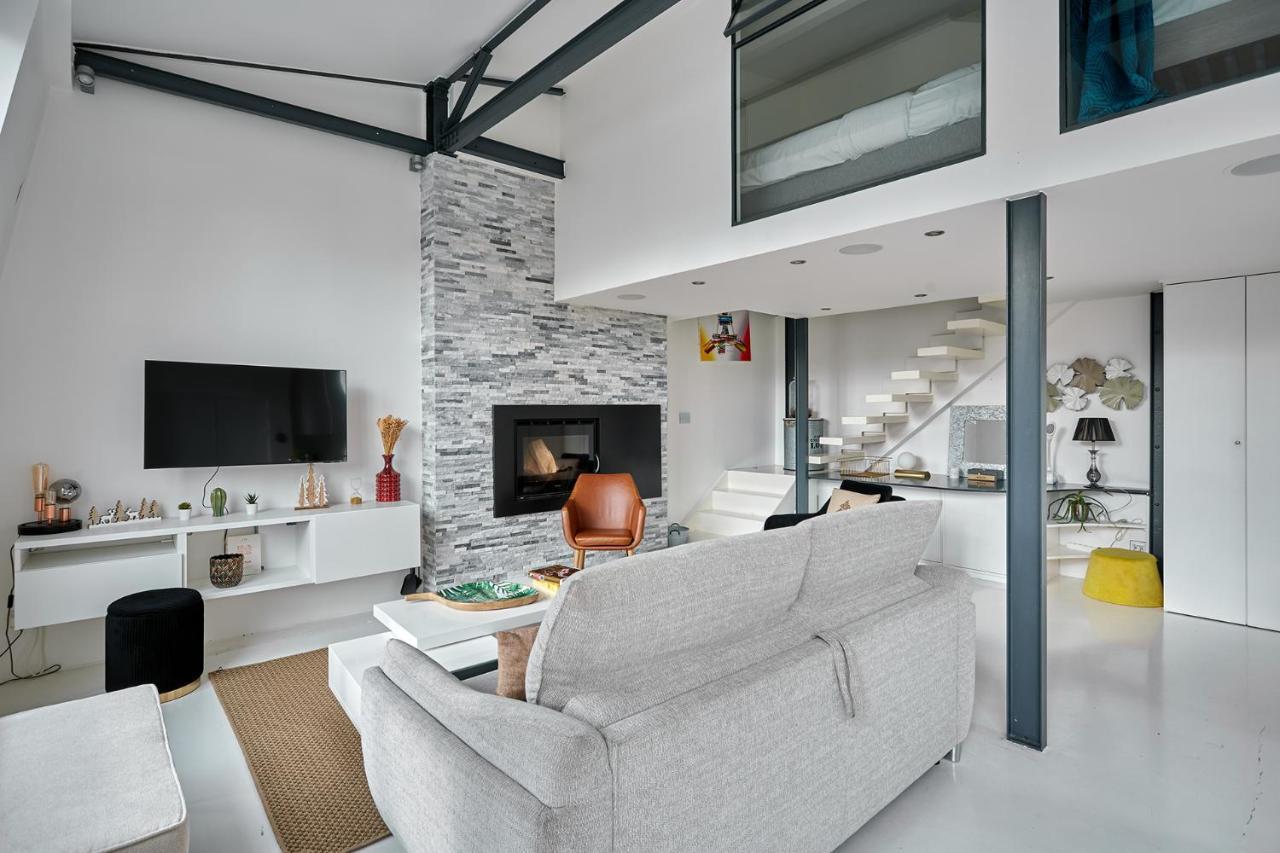 Duplex Center Of By Prestige *