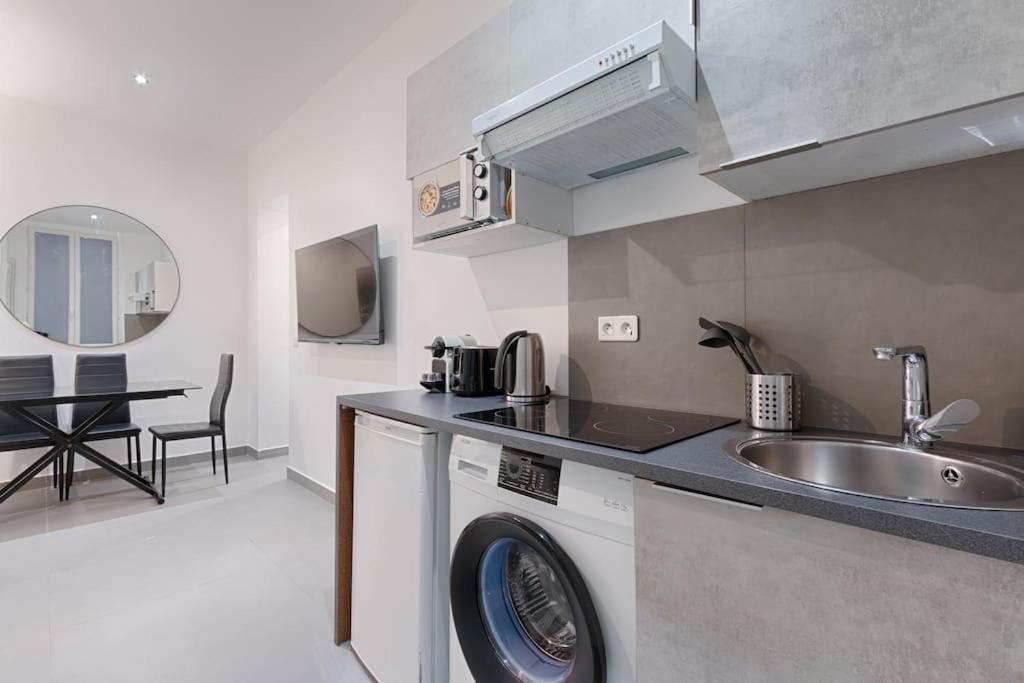 Batignolles Lemercier Cosy 4p-1br Apartment Paris