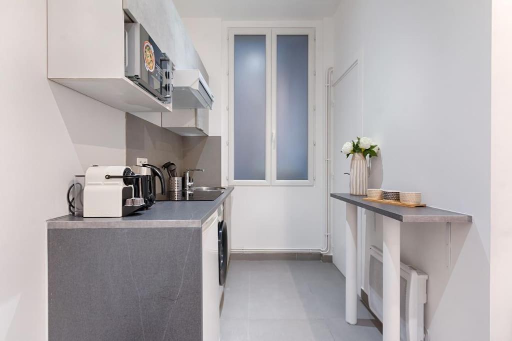 Apartment Batignolles Lemercier Cosy 4p-1br Paris