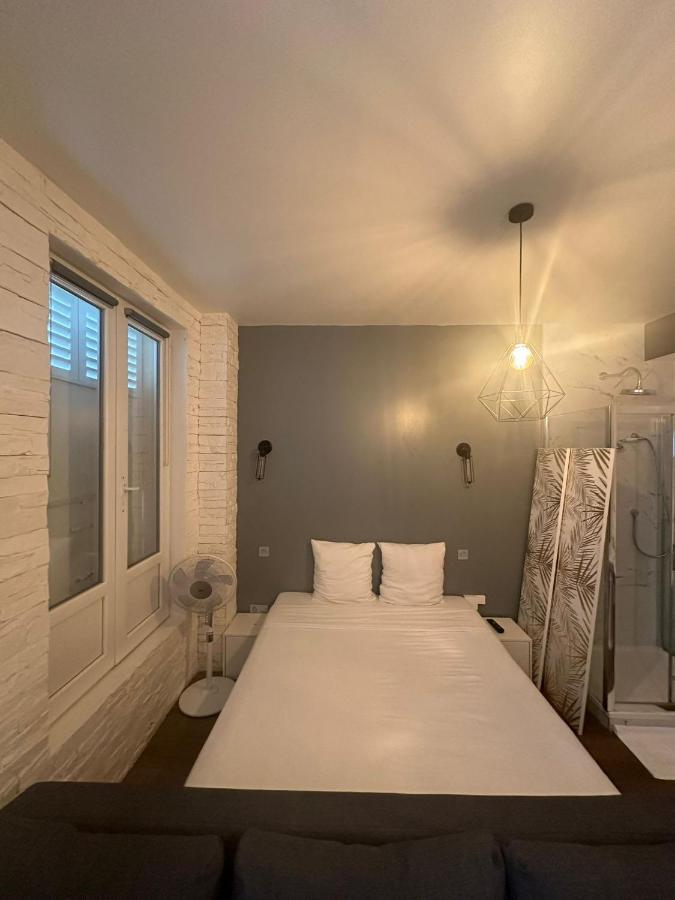 Super Location Meets Charming Studio -ecole Militaries Champ De Mars - 7th Arrondisment Apartment *