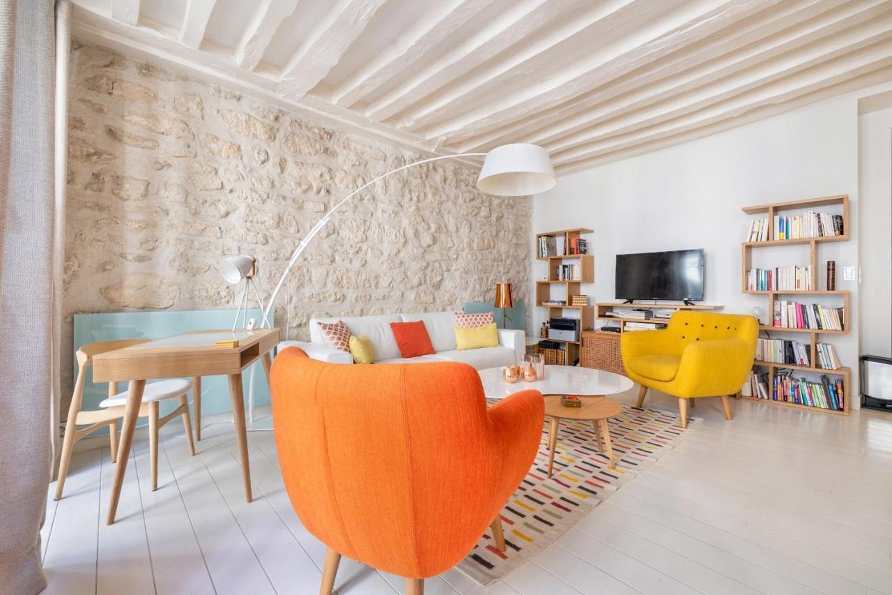 Santorini Apartment Paris