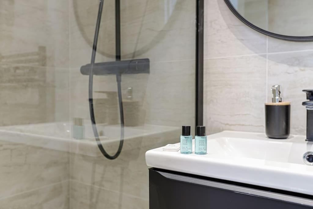 Apartment Zen & Luxury 2br Flat - Eiffel Tower