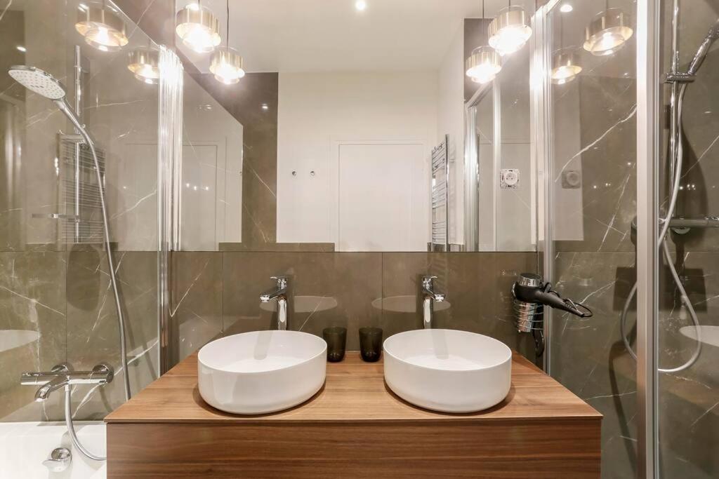 Modern 2 Bedrooms Near Louvre Appartement