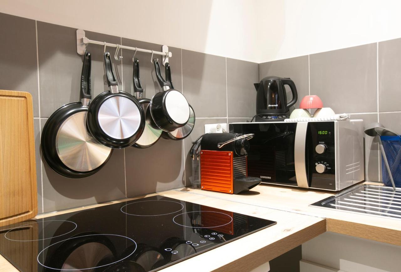 Apartment Authentic In Center Of Parisian Marais Paris