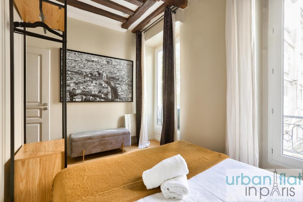 Urban Flat 70 - Authentic 3bdr Parisian Flat Apartment