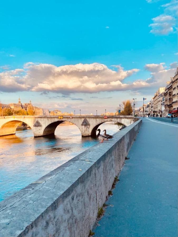 Apartment Urban Flat 70 - Authentic 3bdr Parisian Flat Paris