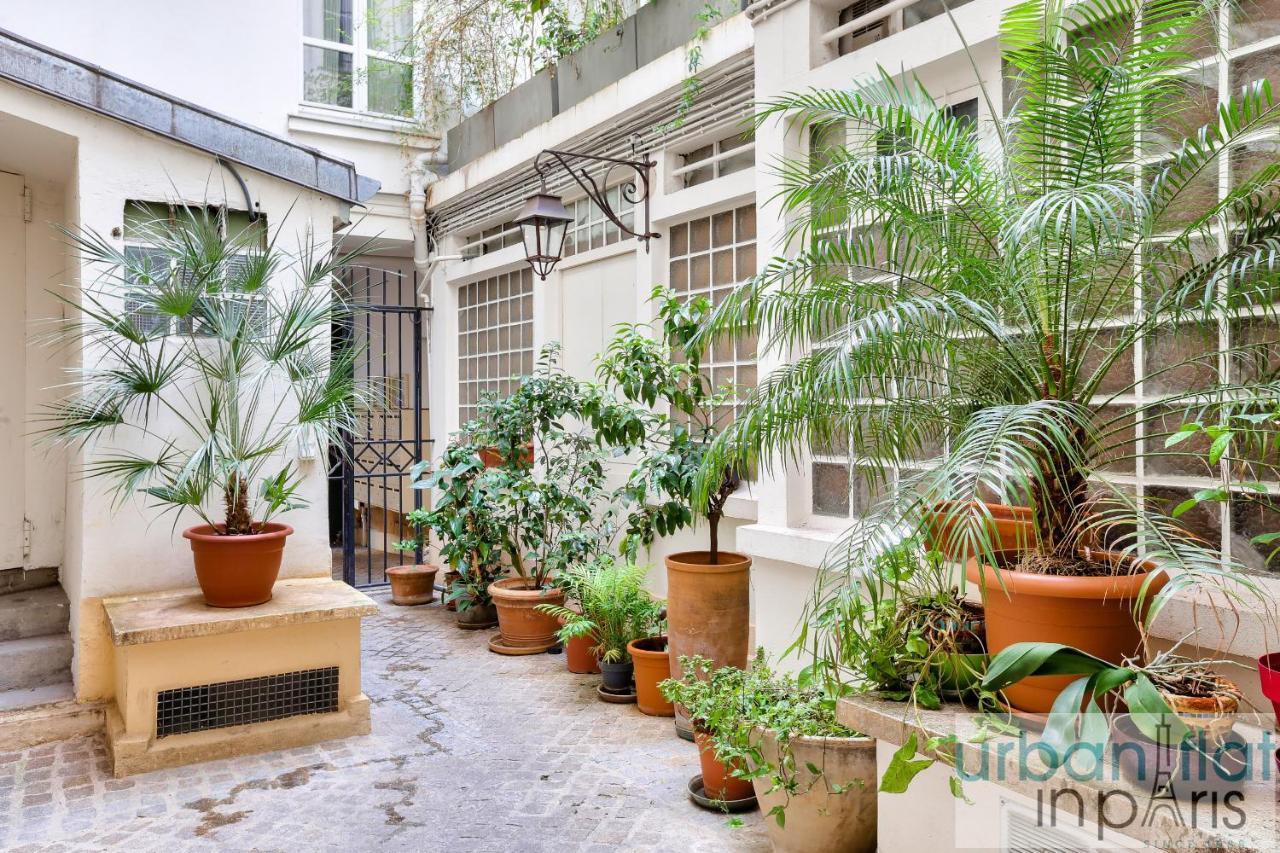 Apartment Urban Flat 70 - Authentic 3bdr Parisian Flat