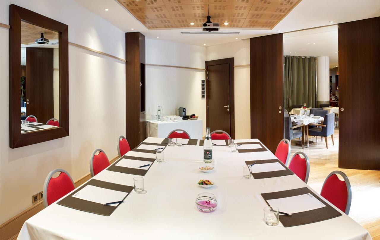 Radisson Blu Champs-elysées, 5*