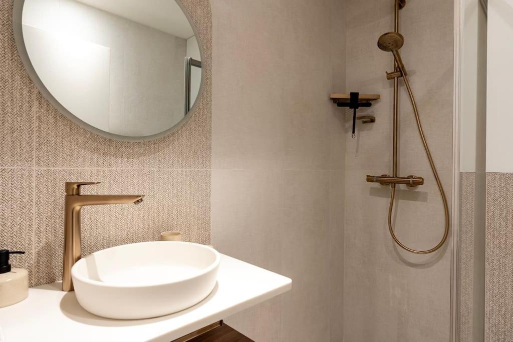 New Luxury - 4 People Apartment