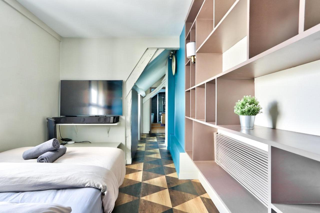 Apartment Le Marais Superb Terrace Free Netflix Paris