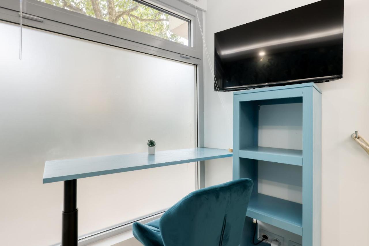 Stylish & New 1 Bdr Flat With A/c-trendy 11