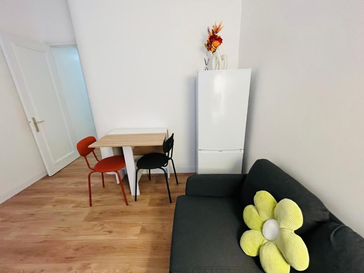 Dream Dwell Paris-eiffel Tower Mirabeau Bridge Cozy In The 16th District Appartement