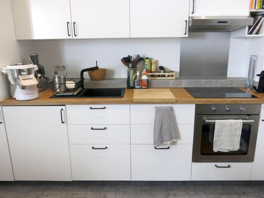 Apartment Petit Vinaigriers Republique Citycosy Paris