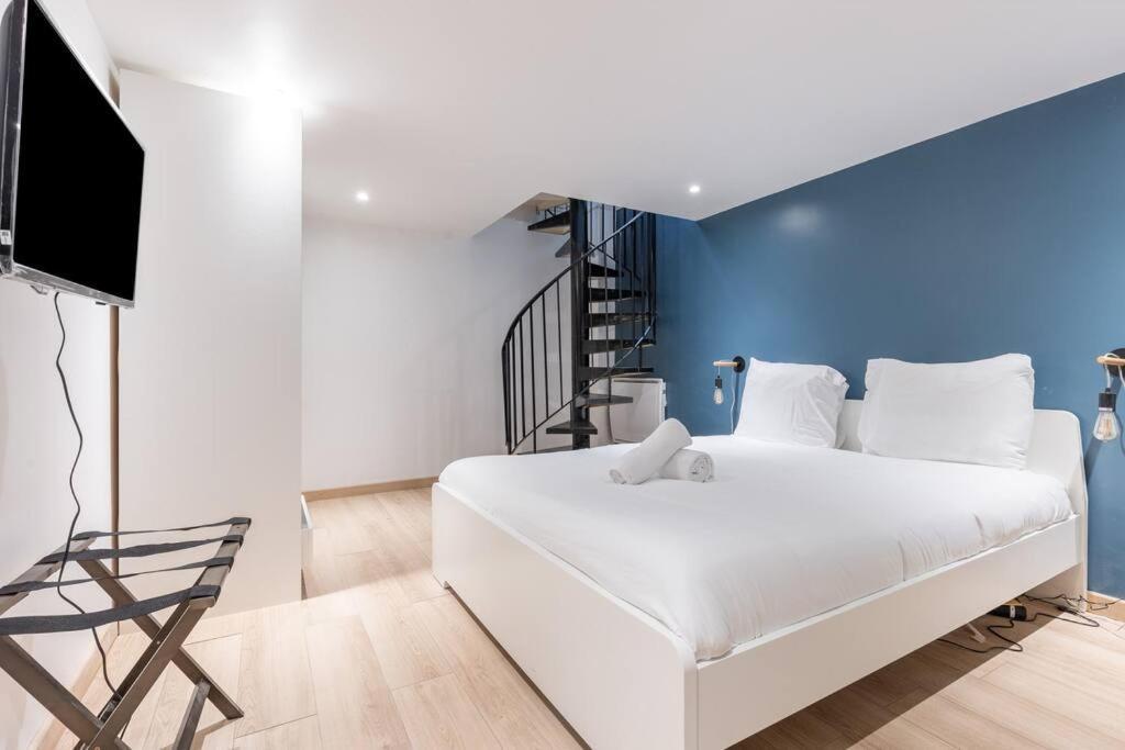 Charming Two Bedroom Wagram 17th