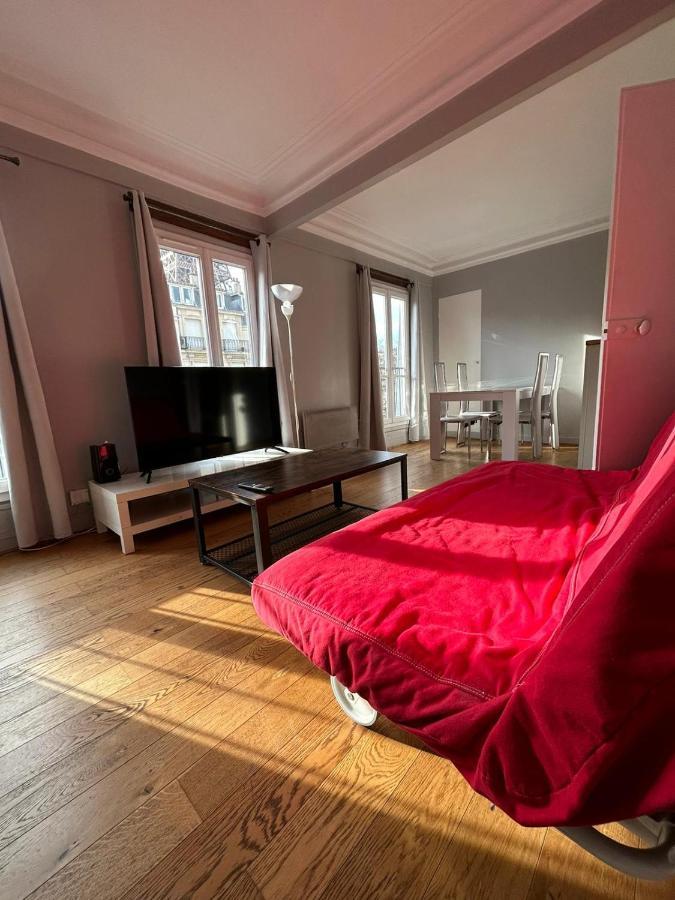 Luxurious 2 Bedroom Tour Eiffel Bourdonnais Free Netflix Apartment *