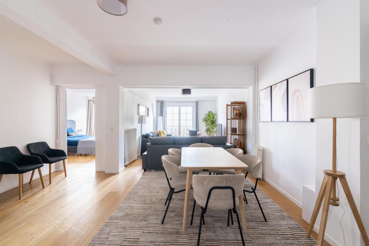 Luxurious 2 Bedroom Arc De Triomphe Grande Armee Appartement