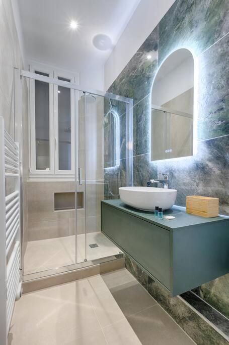 Apartment Mykeypers Luxury Parisian Flat - Heart Of