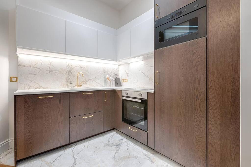 Apartment Mykeypers Luxury Parisian Flat - Heart Of