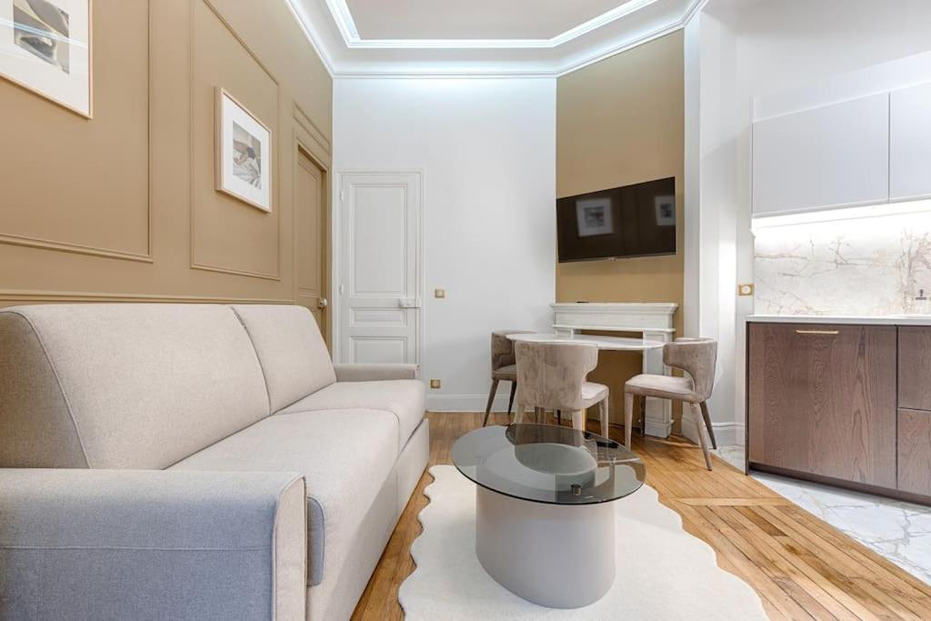 Mykeypers Luxury Parisian Flat - Heart Of Apartment Paris
