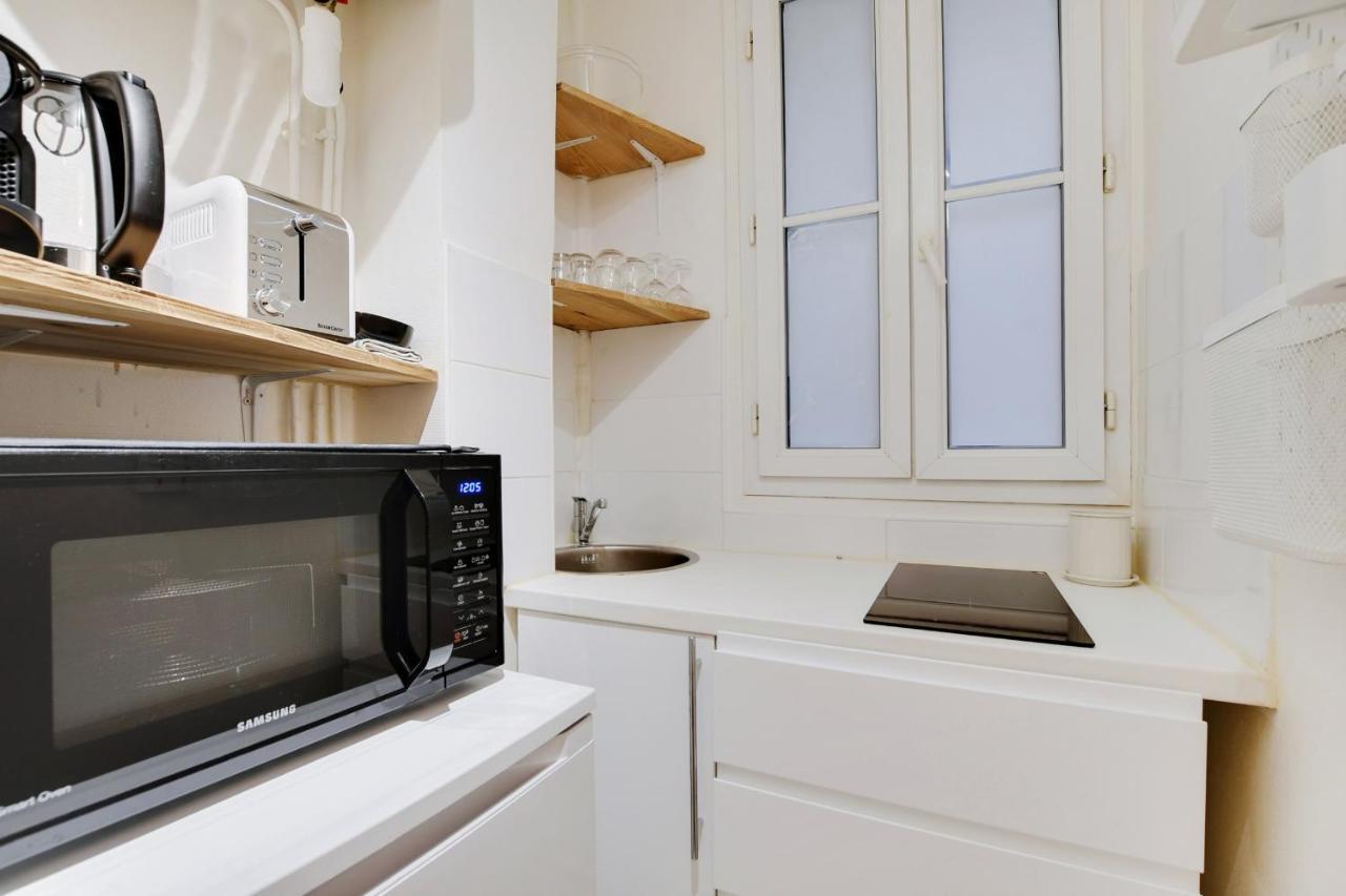 Apartment Cozy Parisian Retreat In The Heart Of The City *