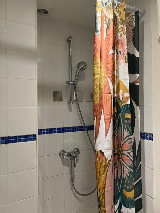 Warm Studio Next To Place Italie - Mp52b * Paris
